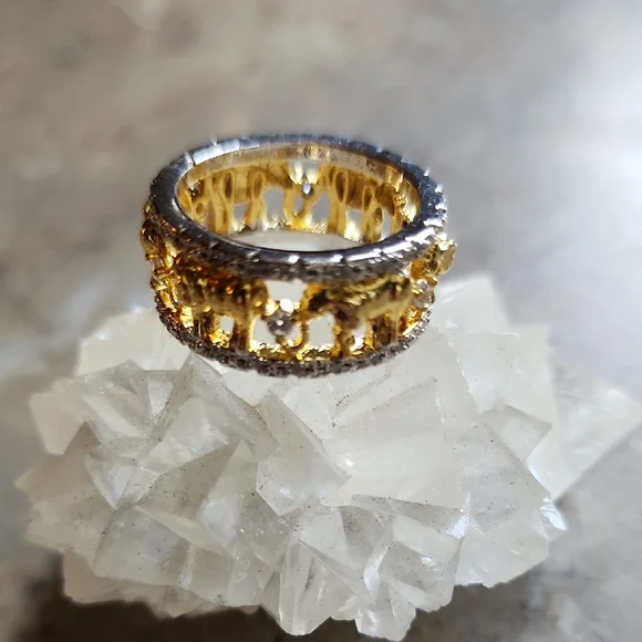Elegant Gold and Silver Elephant Ring - Picture 1 of 16